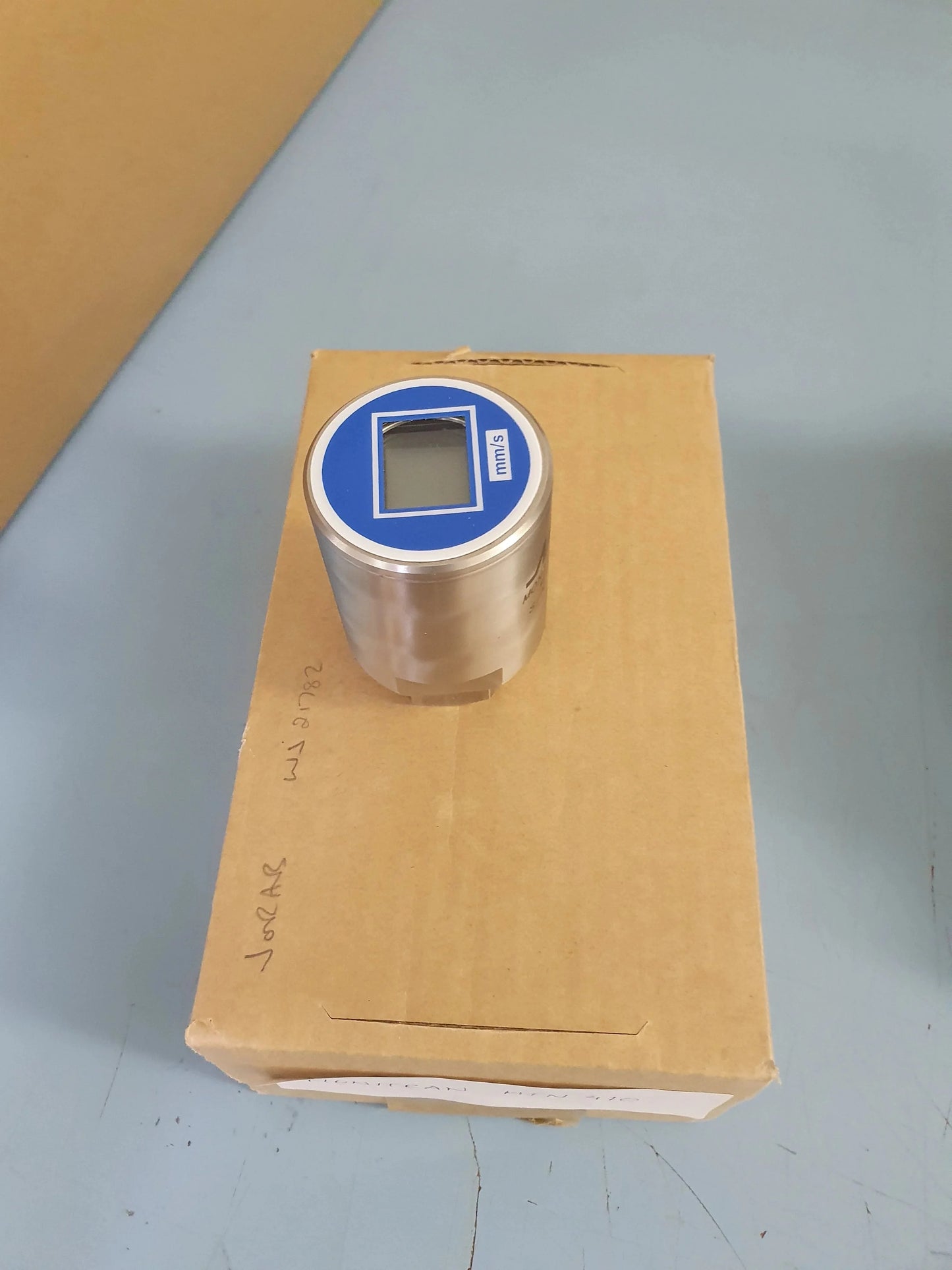 Monitran MTN/410 – Vibration Sensor with Built – in Amplifier