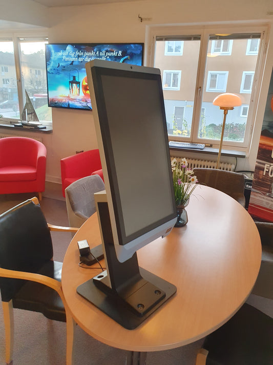 K889 Flytech 4 G DDR4
128GB SSD (M.2