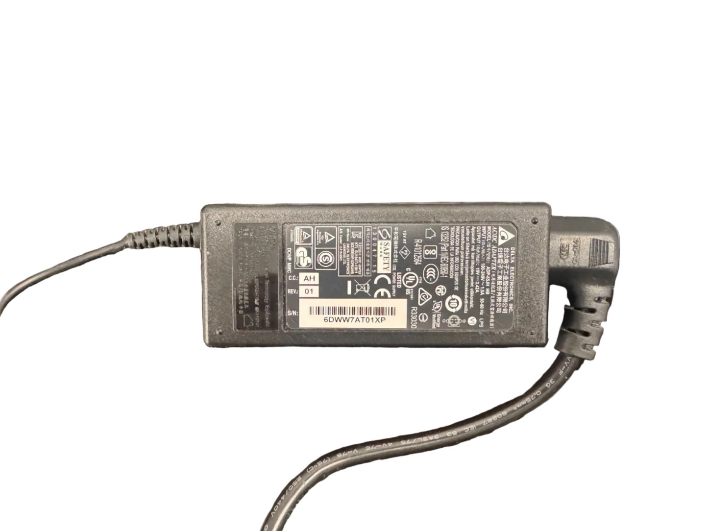 Delta Electronics ADP-65JH HB   65W (19V,3.42A)